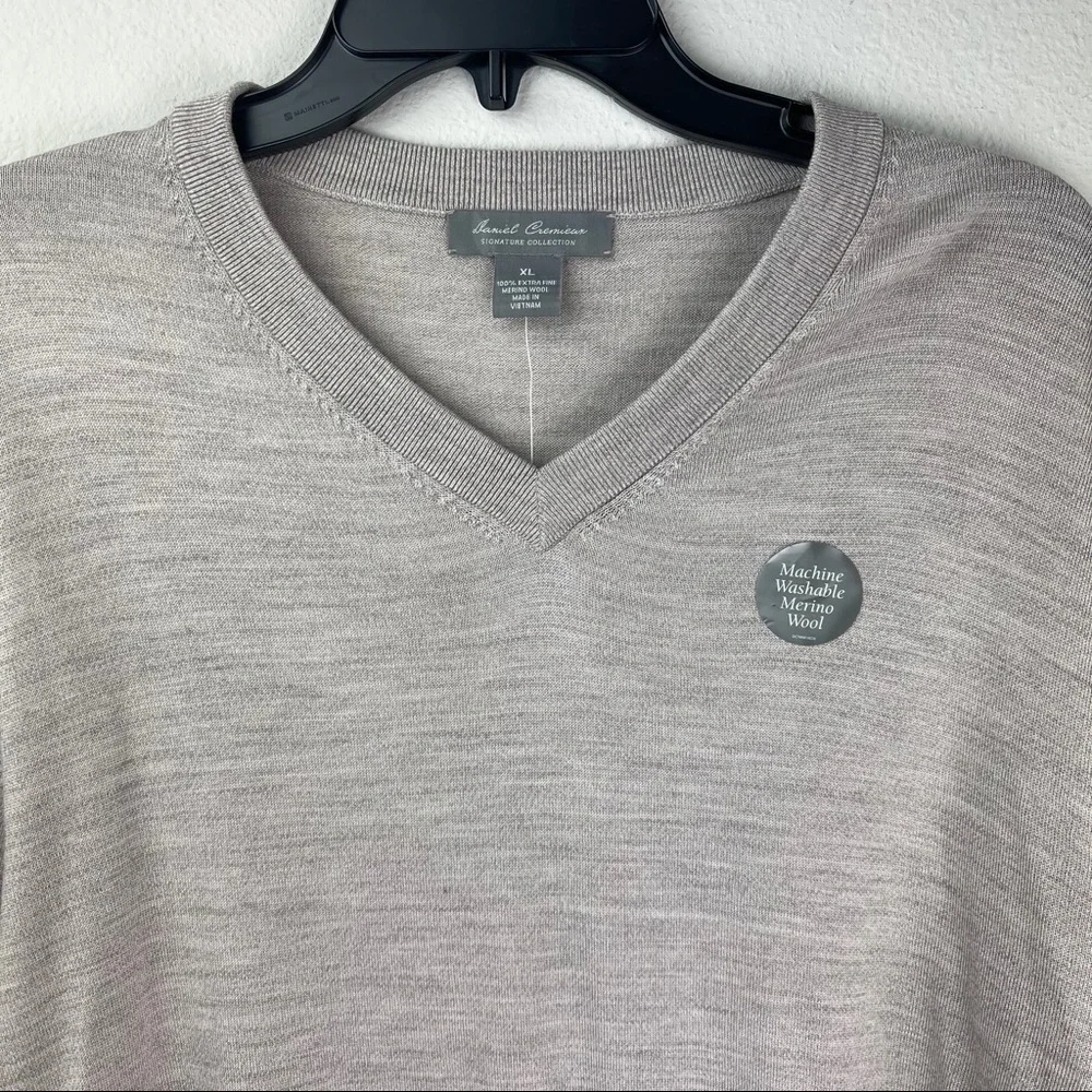 ✅ NWT Daniel Cremieux Signature V-Neck wool sweater XL
